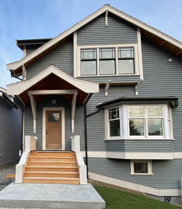 West Vancouver House